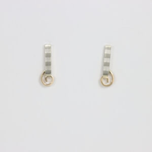 Earring post style with stripes and a 14k spiral